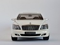 1:18 Auto Art Maybach 57 S 2005 White. Uploaded by Ricardo